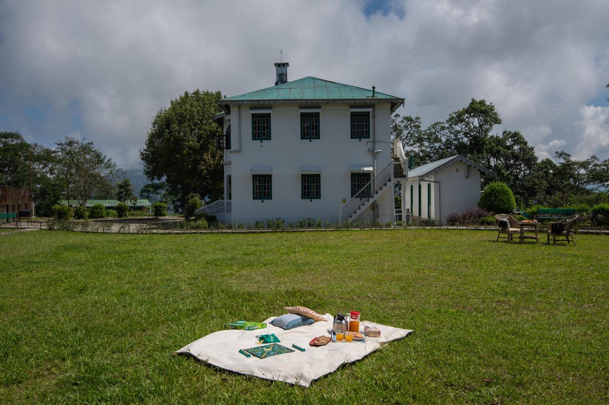 Niharika, The Old Place Kalimpong Bagian luar foto