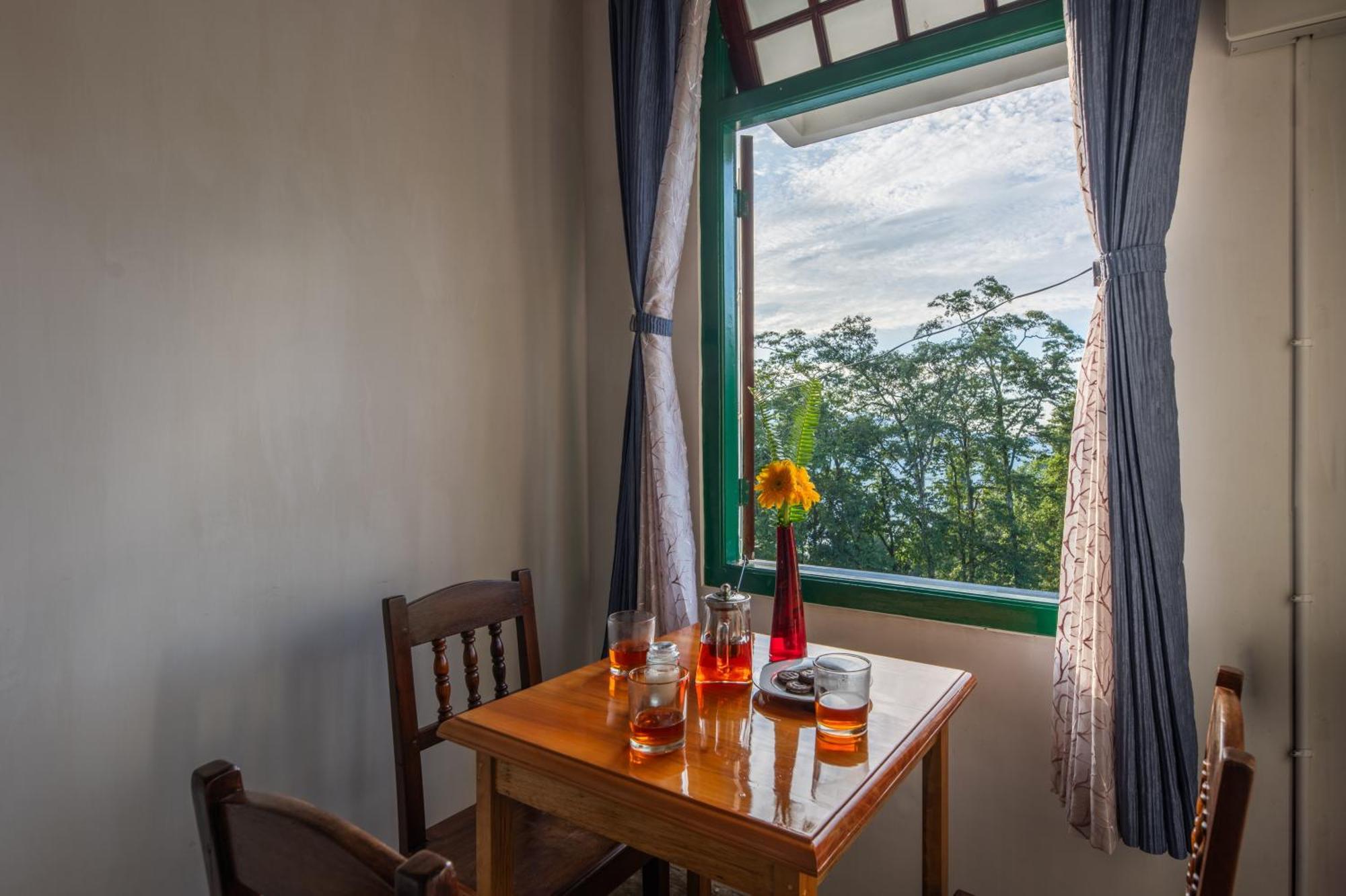 Niharika, The Old Place Kalimpong Bagian luar foto